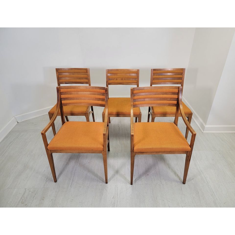 Dining Chairs / Bar Stools
