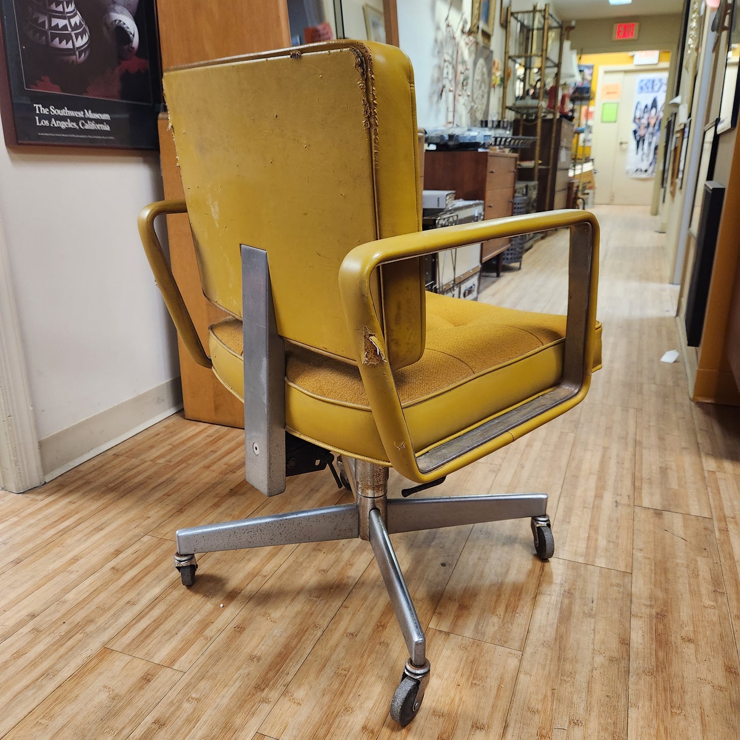 Vintage Shaw-Walker Rolling Arm Chair / Office Chair
