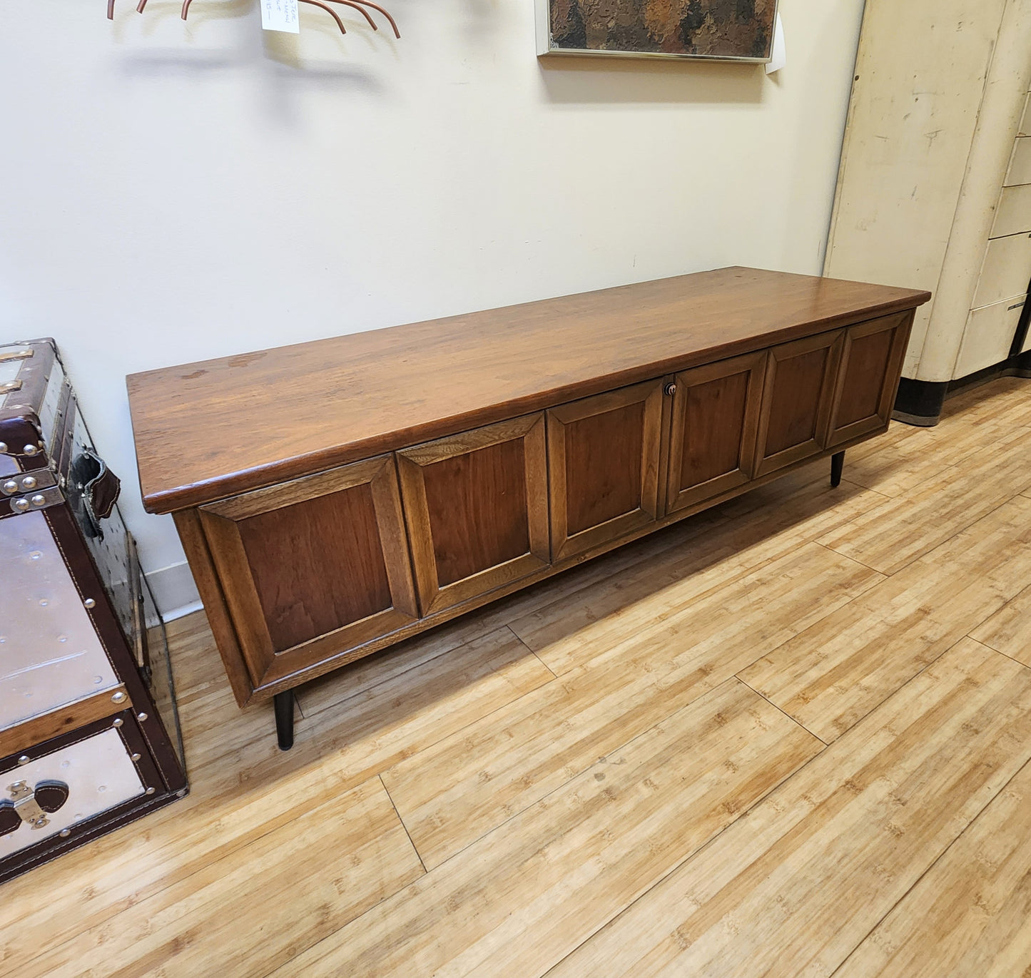 Mid-Century Lane Cedar Storage Chest On Attached Legs