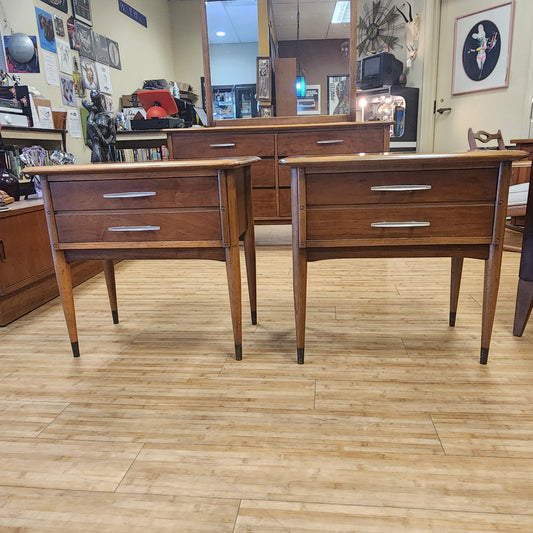 Pair of Lane Acclaim Mid-Century Nightstands/Side Tables