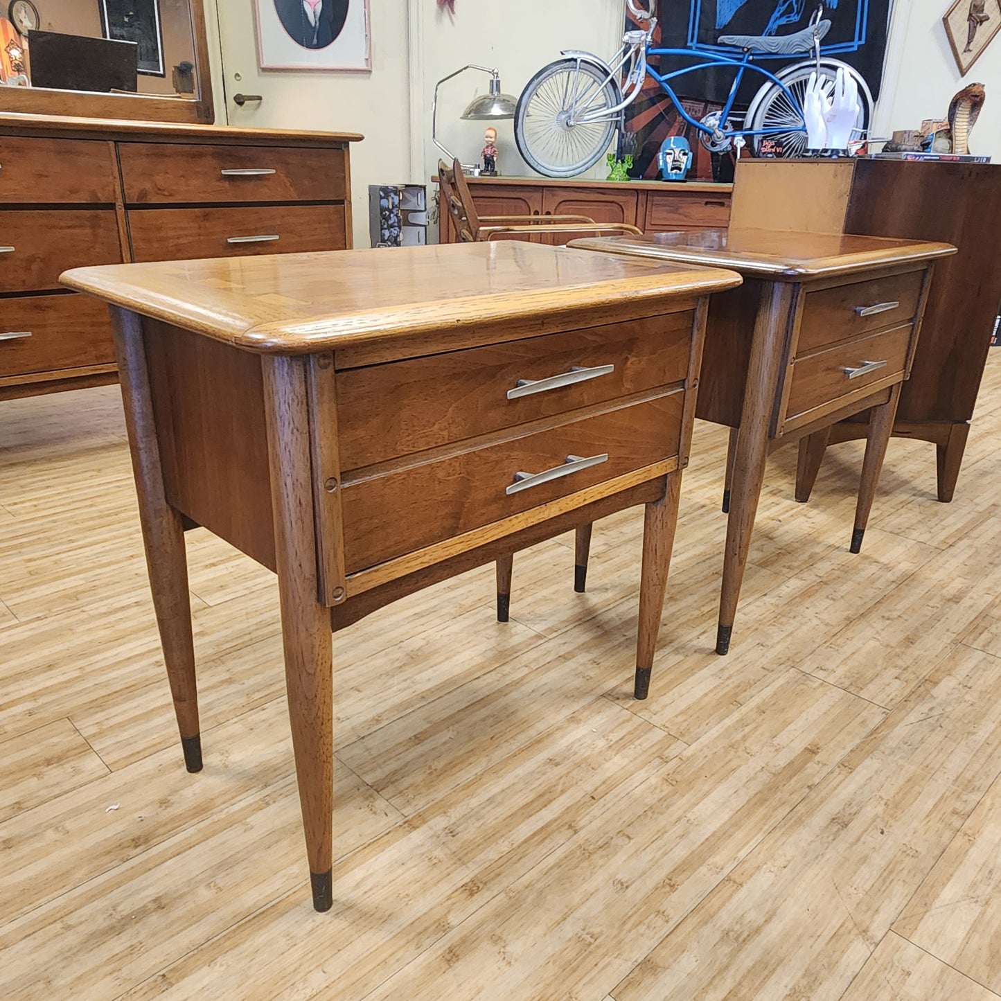 Pair of Lane Acclaim Mid-Century Nightstands/Side Tables