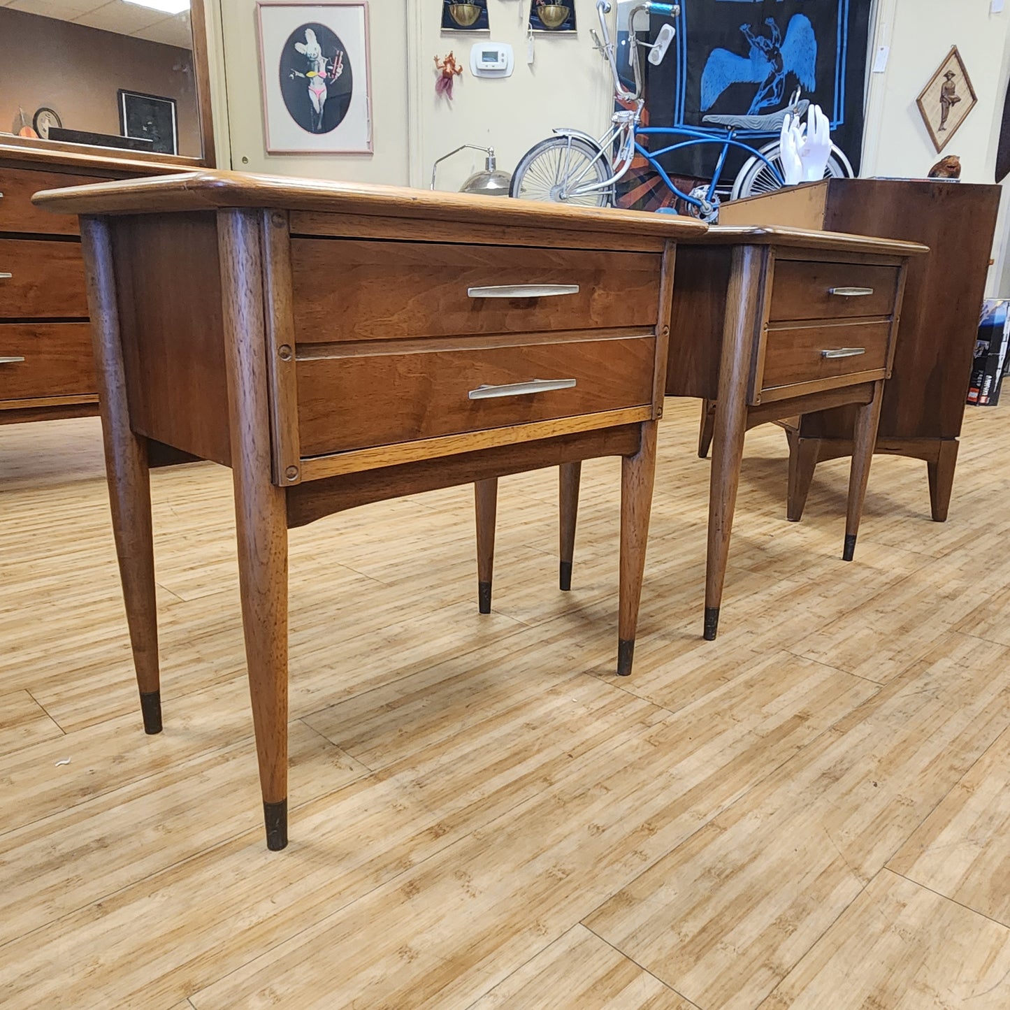 Pair of Lane Acclaim Mid-Century Nightstands/Side Tables