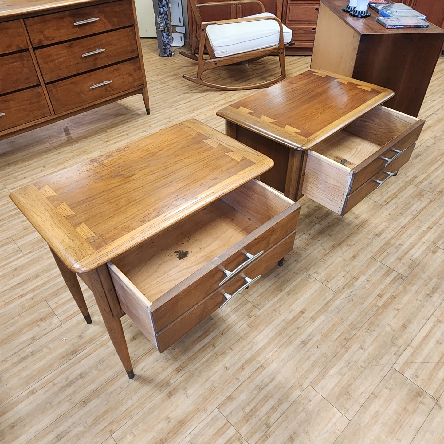 Pair of Lane Acclaim Mid-Century Nightstands/Side Tables