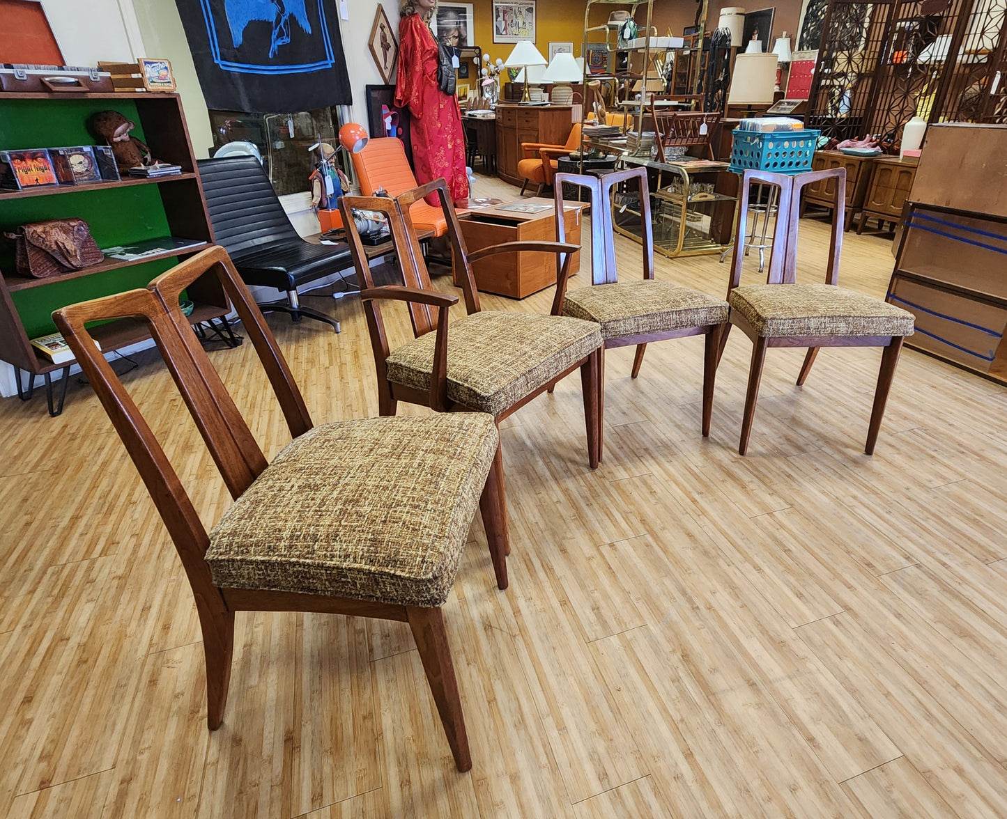 Set of 4 Mid-Century Modern Walnut Dining Chairs