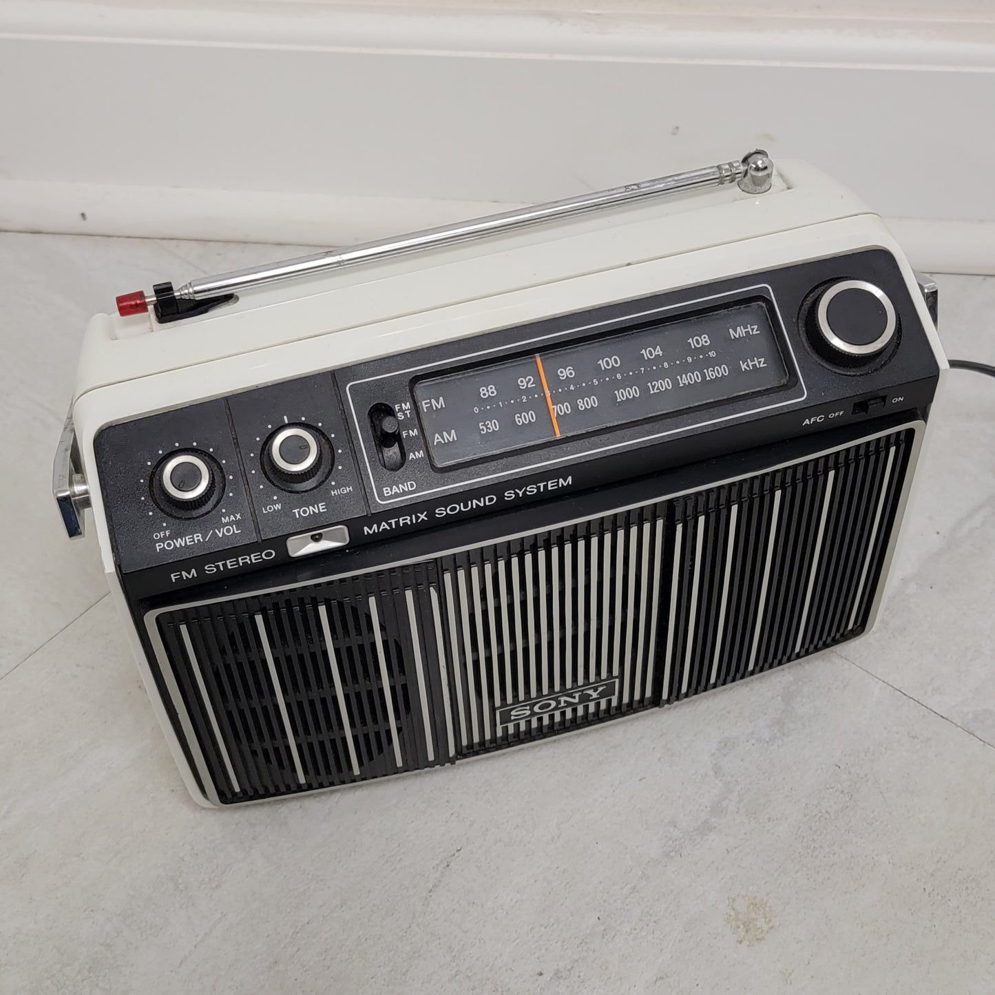 Vintage Sony Model MR9100W AM FM Radio